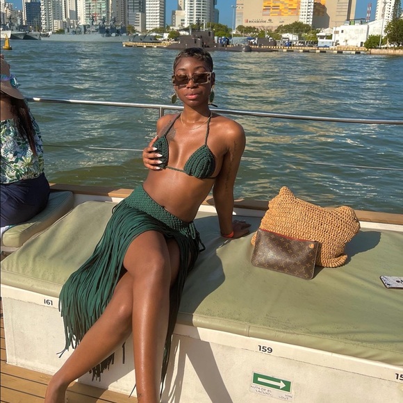 Emerald green Halter 2 piece skirt set - Picture 4 of 4
